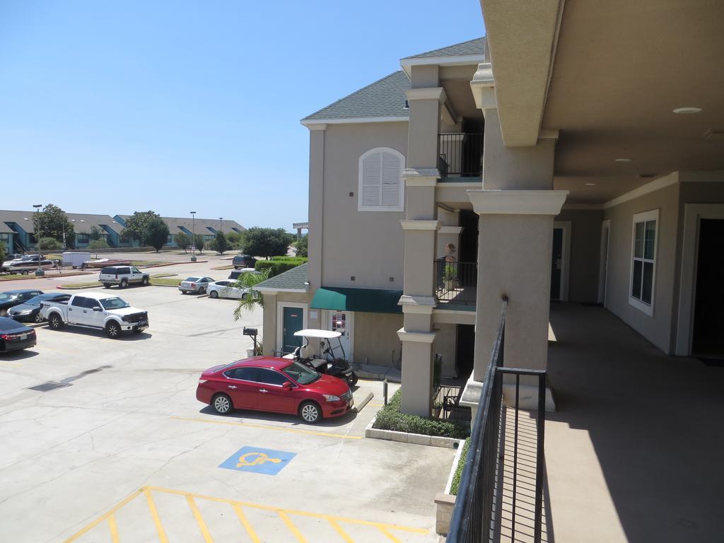 Sunset Harbor Resort Willis Exterior foto